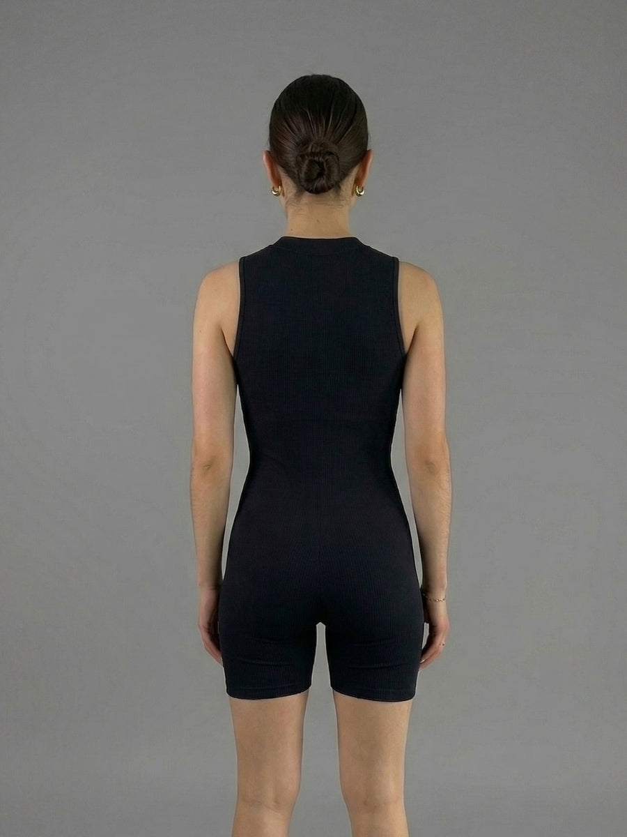 Enterizo Short Cremallera RUN WAY – Estilo y Funcionalidad